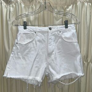 Zara Women's White Frayed Hem distressed Jean Shorts size 6. Worn once.